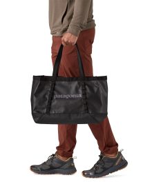 Alternative view of Black Hole Tote 25L